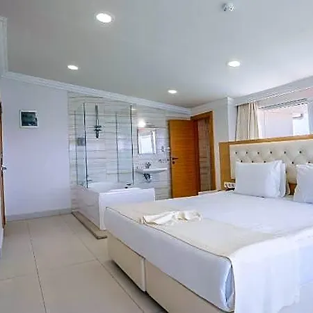 호텔 Dragut Point North 3*